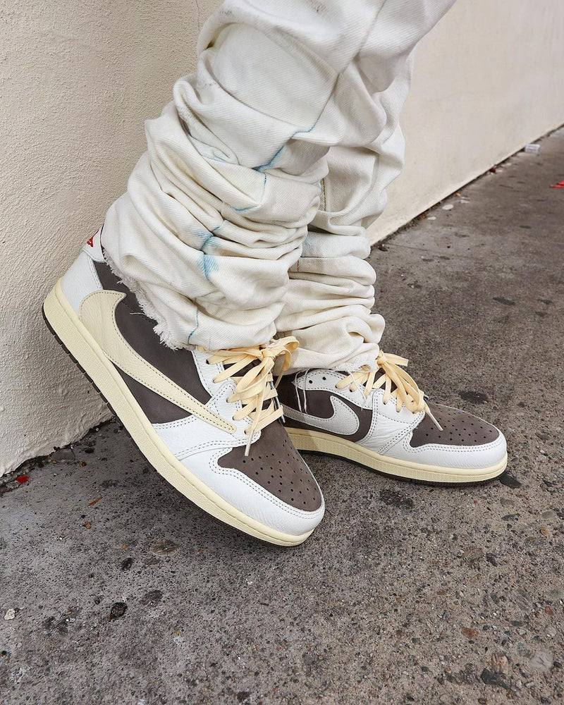 Air Jordan 1 Low Travis Scott Reverse Mocha