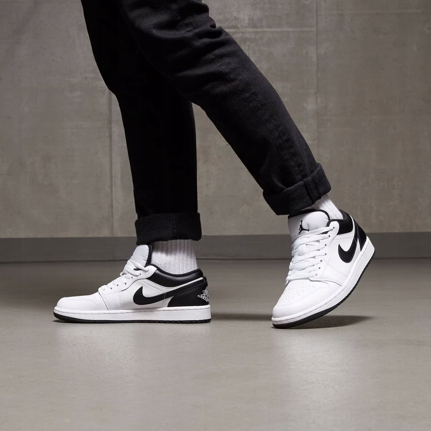 Air Jordan 1 Low White Black