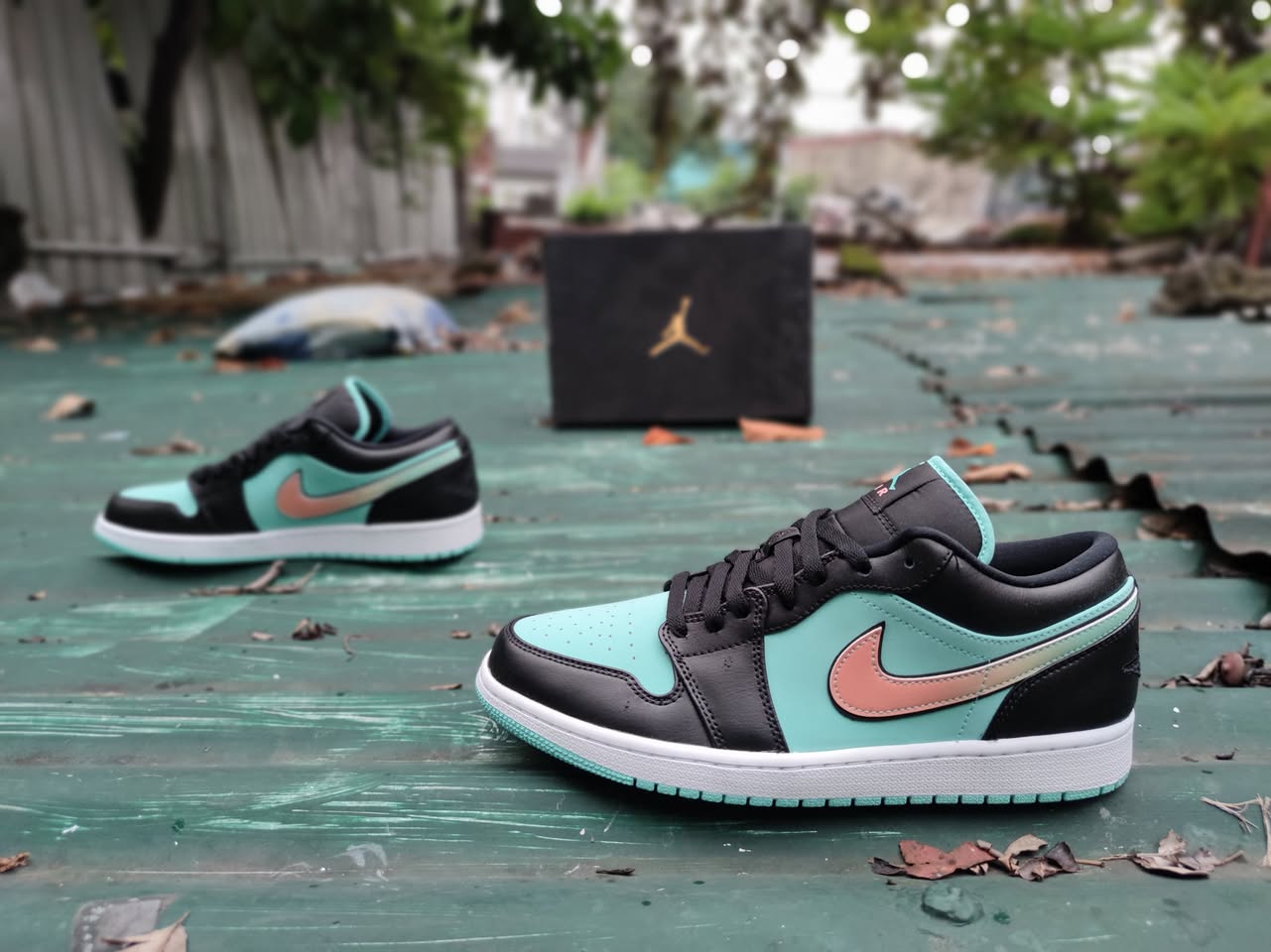 Jordan 1 Low SE Tropical Twist