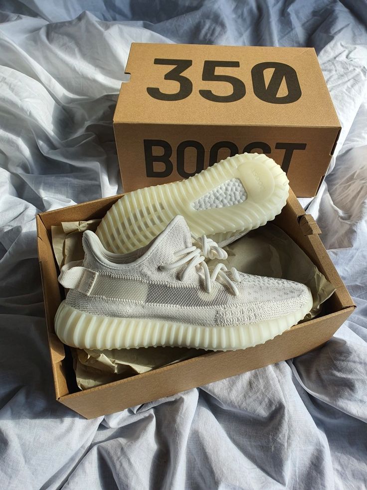 Adidas Yeezy Boost 350 V2 Bone