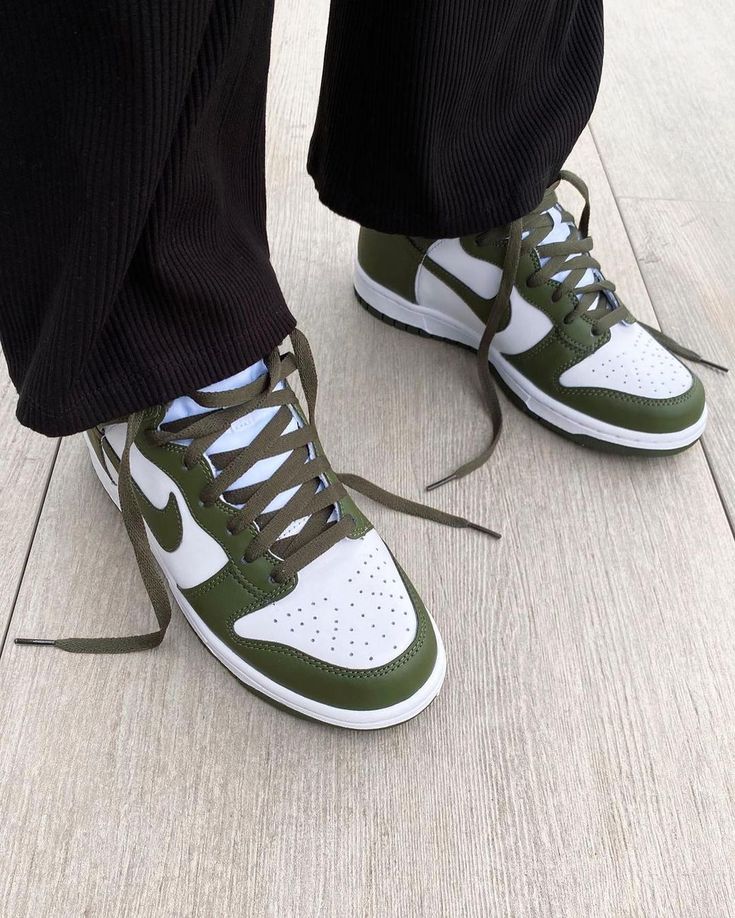 Nike Dunk High Cargo Khaki